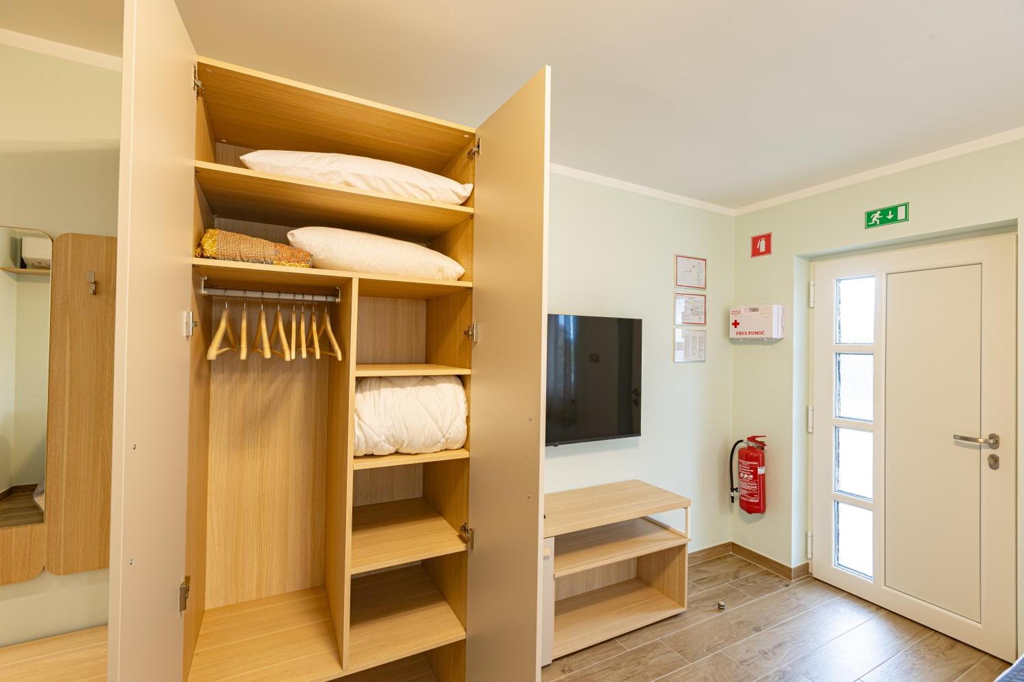 בפורטורוז Adriatic Bay Apartments מראה חיצוני תמונה