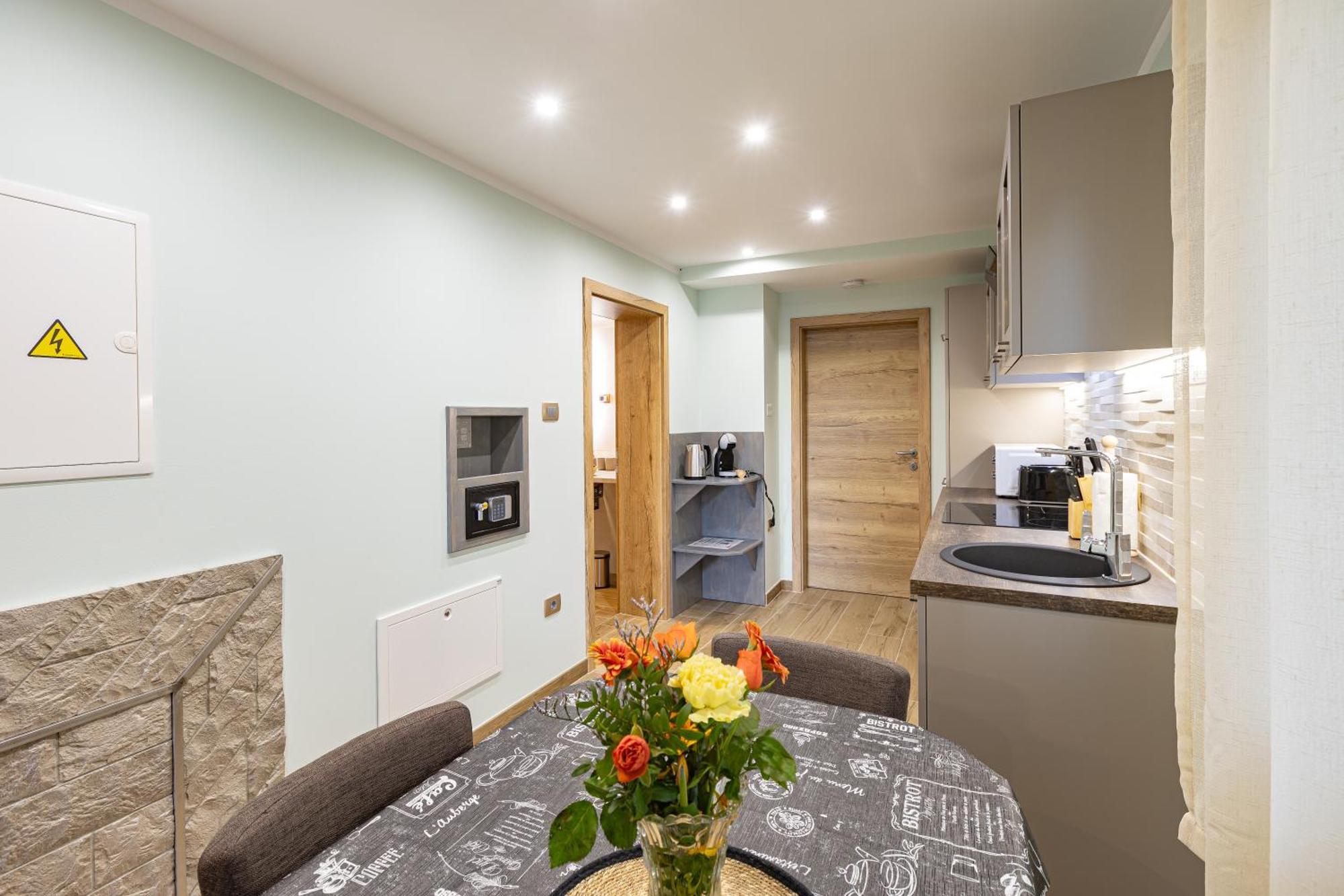 בפורטורוז Adriatic Bay Apartments מראה חיצוני תמונה