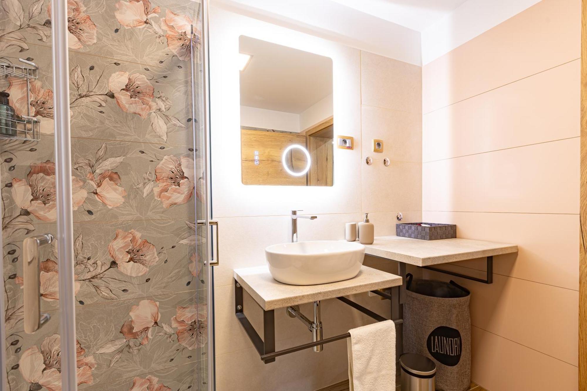 בפורטורוז Adriatic Bay Apartments מראה חיצוני תמונה